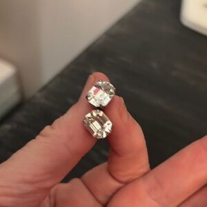 Diamond Like Earrings